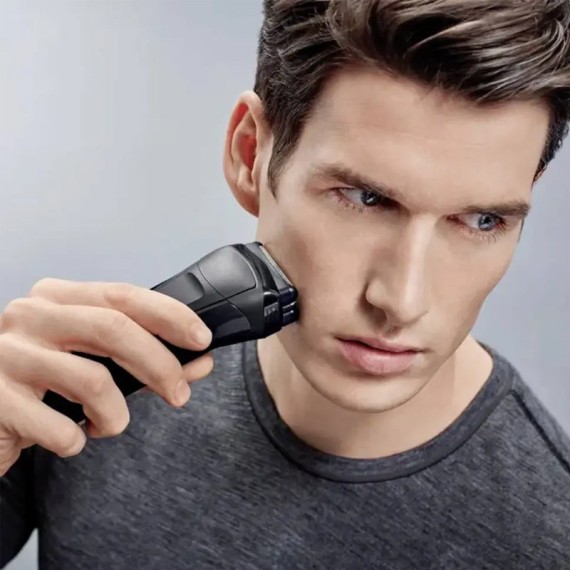 Rasage précis et confortable avec le Rasoir Braun 300S