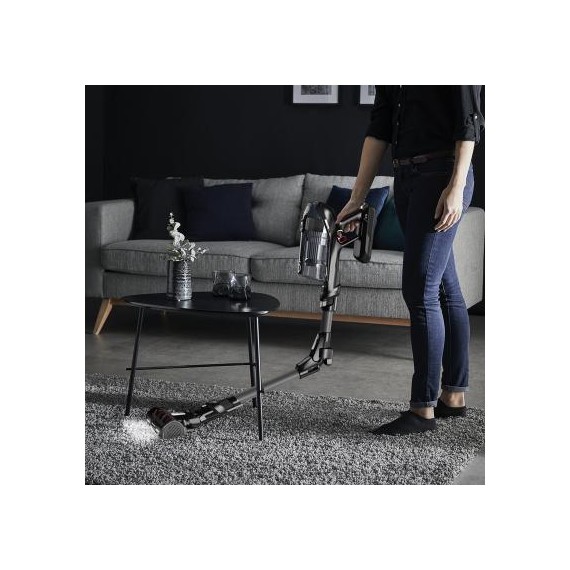 Aspirateur Rowenta tube Flex atteignant les zones difficiles