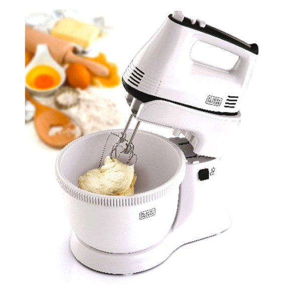 Batteur électrique Black & Decker avec fouets et crochets