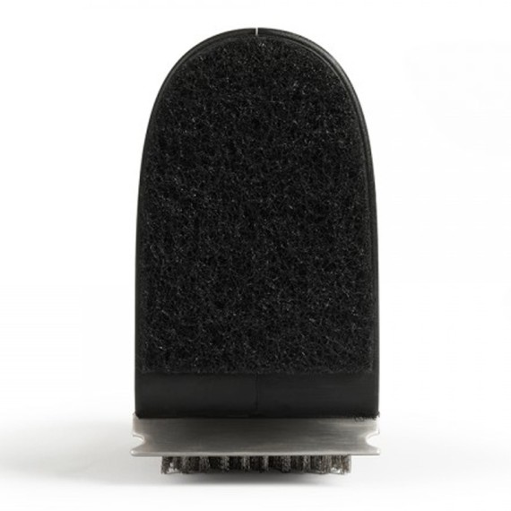 Nettoyage barbecue facile avec brosse poils acier LIVOO