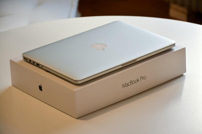 MacBook Air 2025 - Ordinateur portable Apple léger et performant