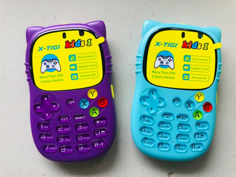 Smartphone enfant X-TIGI avec double SIM et écran LCD