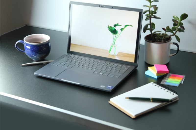 DELL Pro 13 Premium PA13250 Ultra 7 268V vue avant