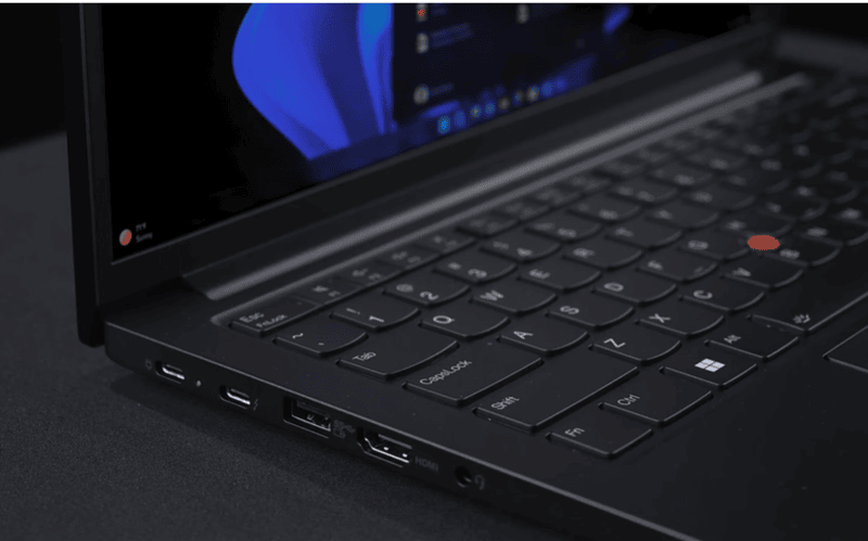 PC portable gamer avec clavier rétroéclairé pour gaming intensif